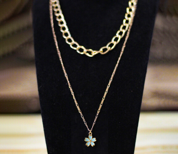 Desinger Flower Chain